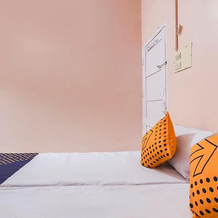 Spot On 68111 Jeena Motels 콜람 외부 사진