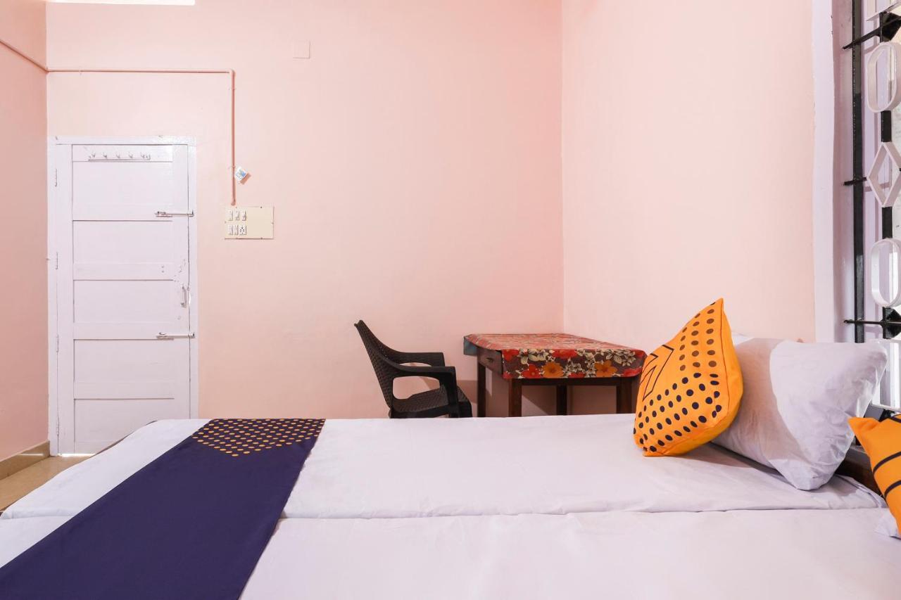 Spot On 68111 Jeena Motels 콜람 외부 사진